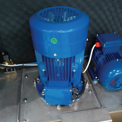 Легкий доступ к помпе для упрощения ремонта и обслуживания