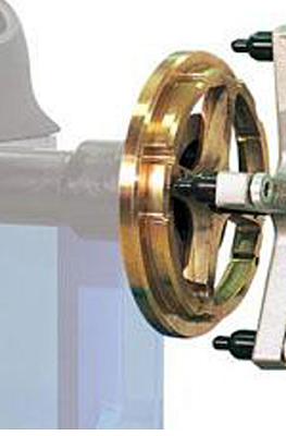 Опорный фланец для колес грузовых автомобилей